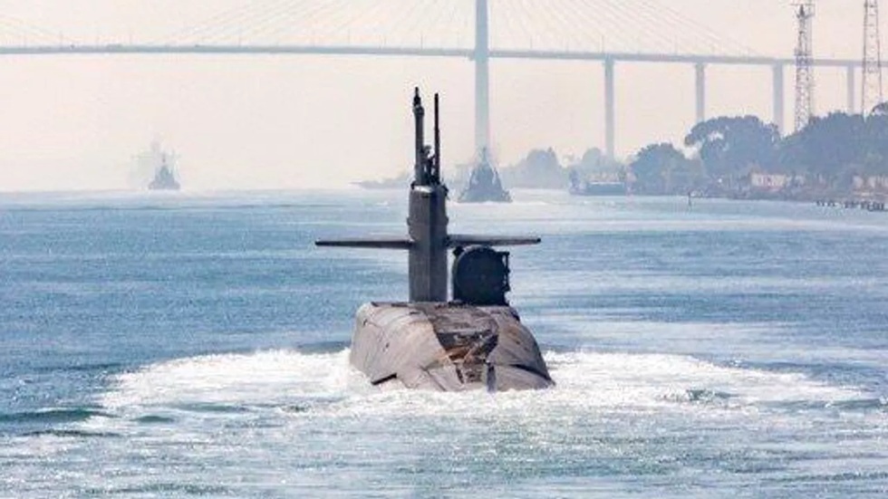 ثمانية في قبر تحت الماء!