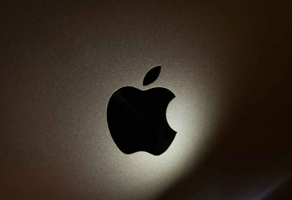 تحديث طارئ من آبل وتحذير مباشر لجميع مستخدمي "آيفون". ل 