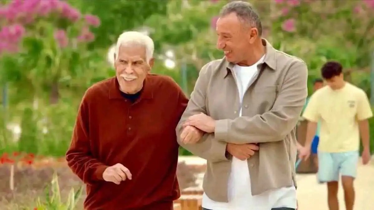 مصر.. ظهور محمود الخطيب وحسن شحاتة معا يخطف الأنظار (صور)