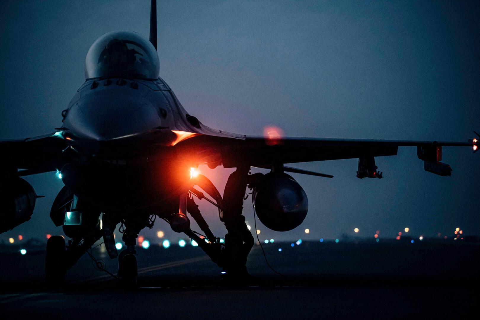 "نيويورك تايمز" تنشر توضيحات بشأن تقريرها عن سحب القوات الأمريكية من قطر والبحرين