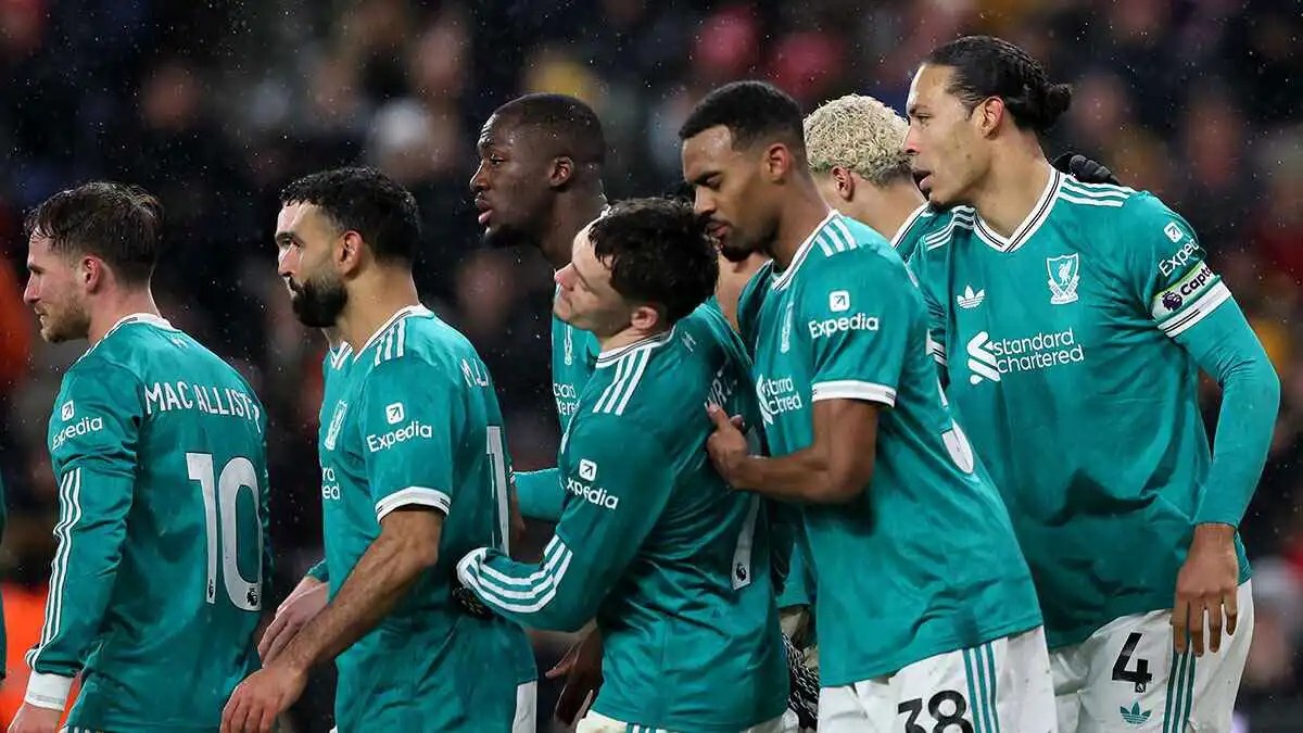 ليفربول يتعرض لضربة قوية قبل دور الـ16 من دوري أبطال أوروبا