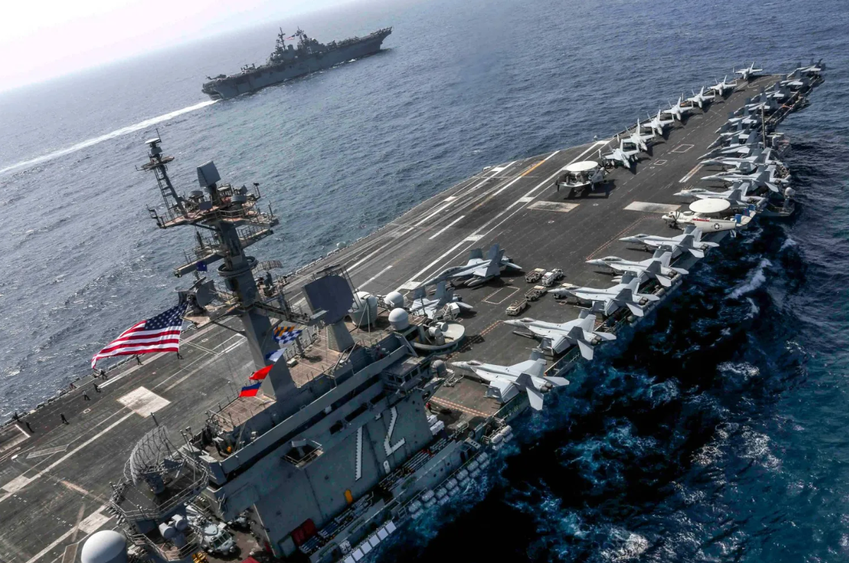 "صواريخ إيران ومضيق هرمز أولى أهداف واشنطن".. قائد عسكري أمريكي يكشف سيناريو الحرب!