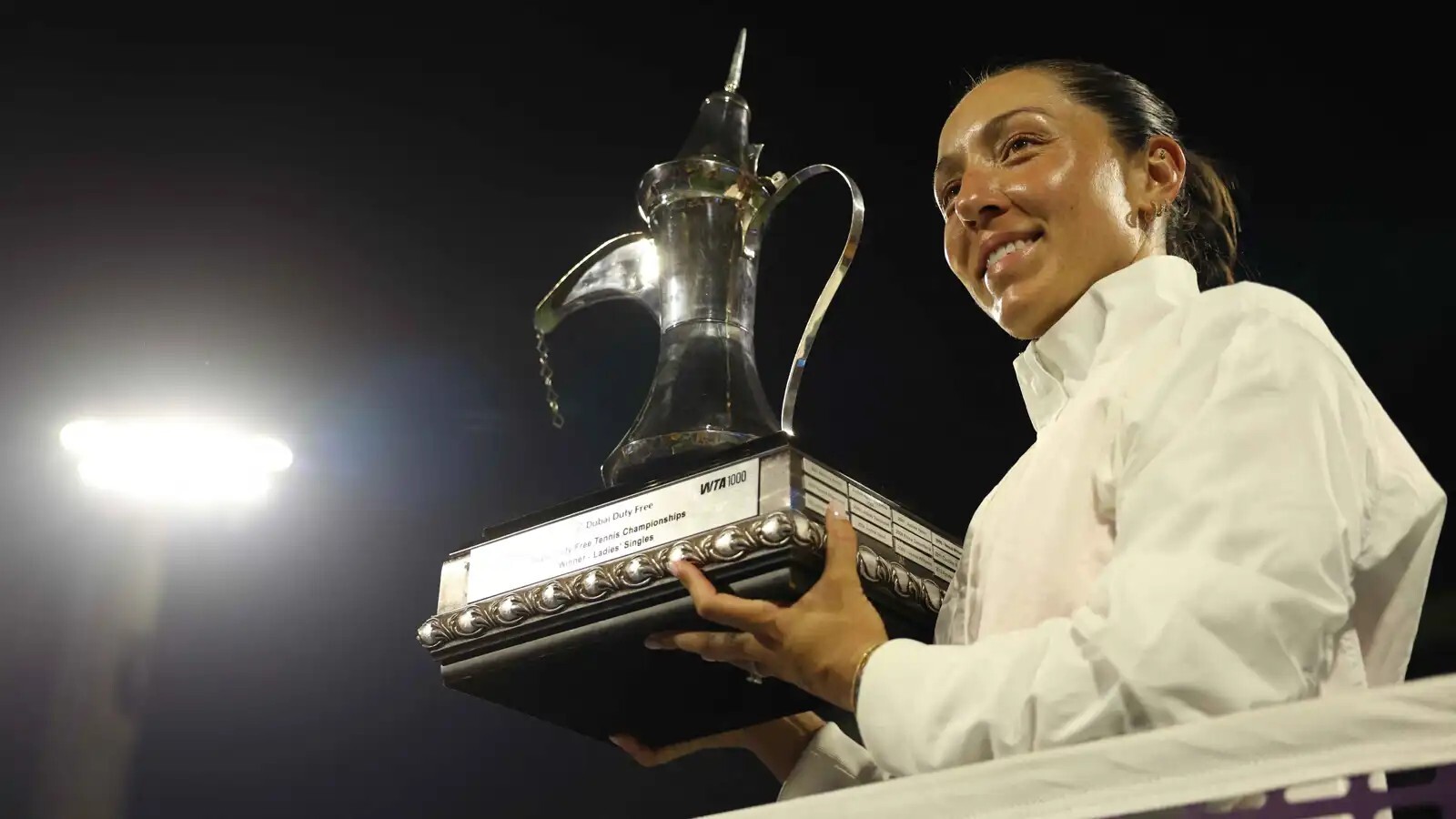 بيغولا ثالث أمريكية تحرز لقب بطولة دبي للتنس (فيديو)