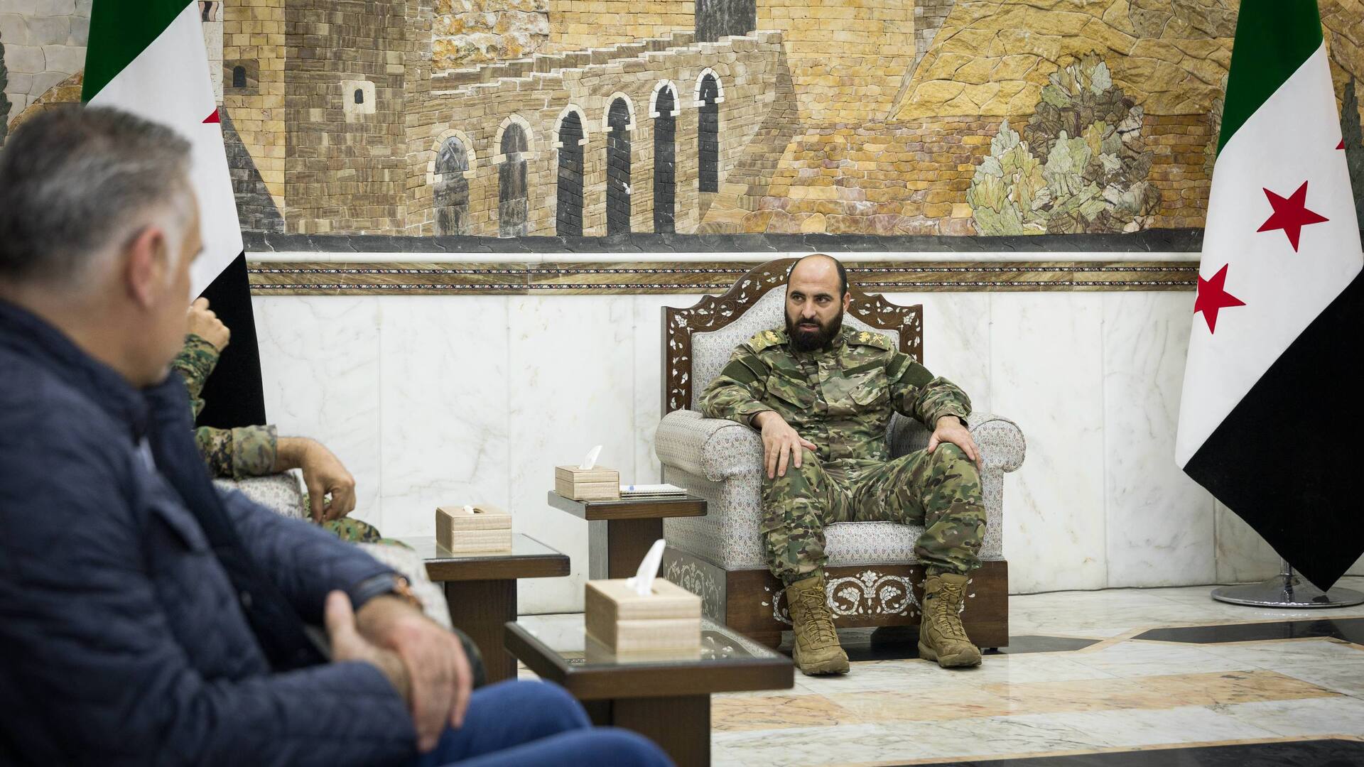 صورة: سوريا.. رئيس الأركان العامة يبحث مع وفد من قسد خطوات دمج قواتها في الجيش () - صورة توضيحية