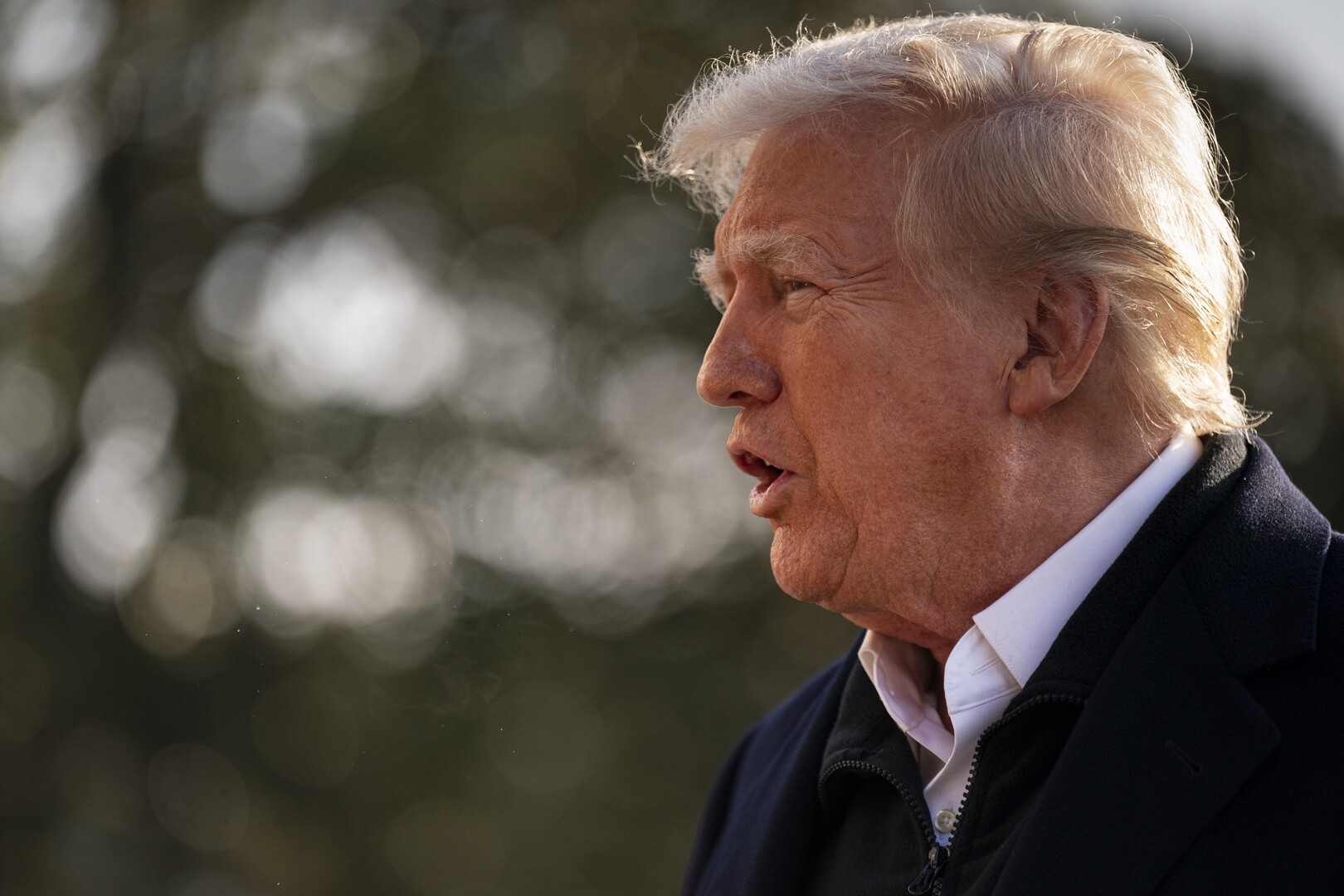 من ضربة تحذيرية إلى هجوم كاسح.. كيف يفكر ترامب في إسقاط نظام إيران؟