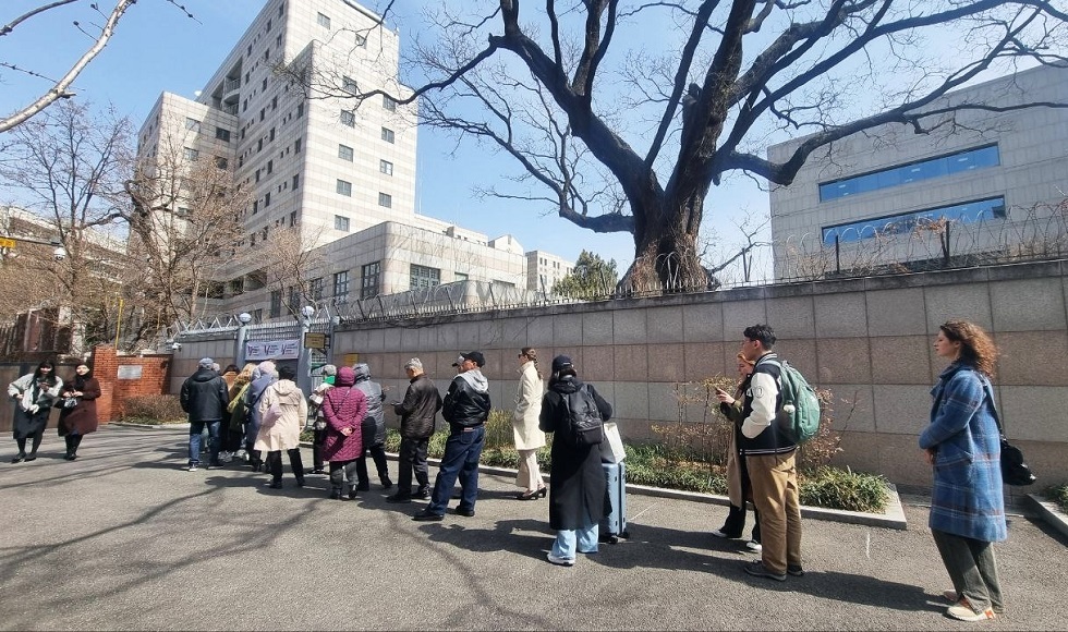 السفارة الروسية في كوريا الجنوبية: وضع اللافتات على المباني ممارسة شائعة