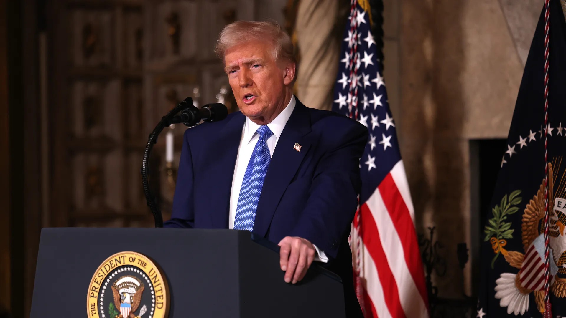 ترامب يوجه تحذيرا جديدا لإيران