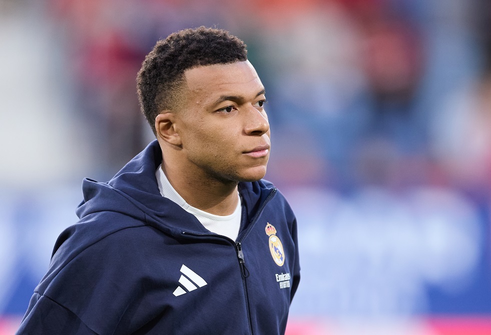 عشية موقعة بنفيكا.. مبابي يثير قلق ريال مدريد