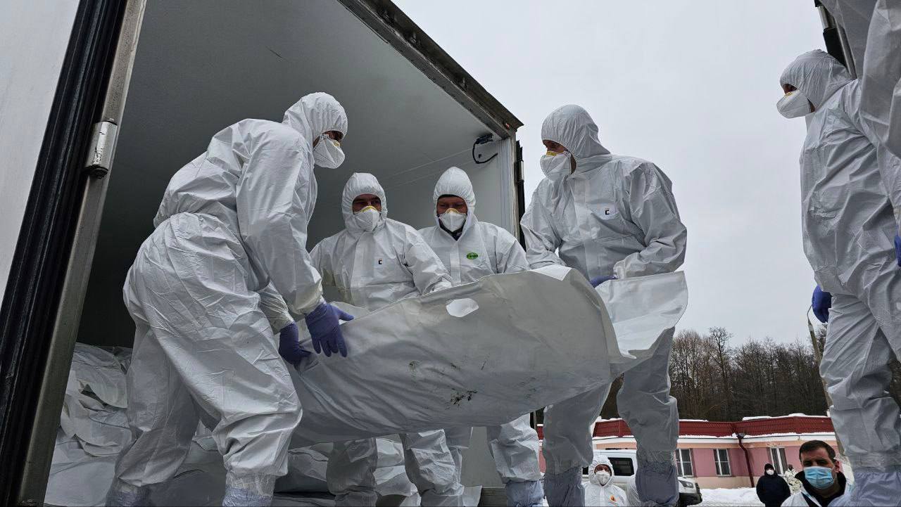 موسكو: سلمنا كييف جثث 1000 عسكري مقابل 35 جثة لجنودنا