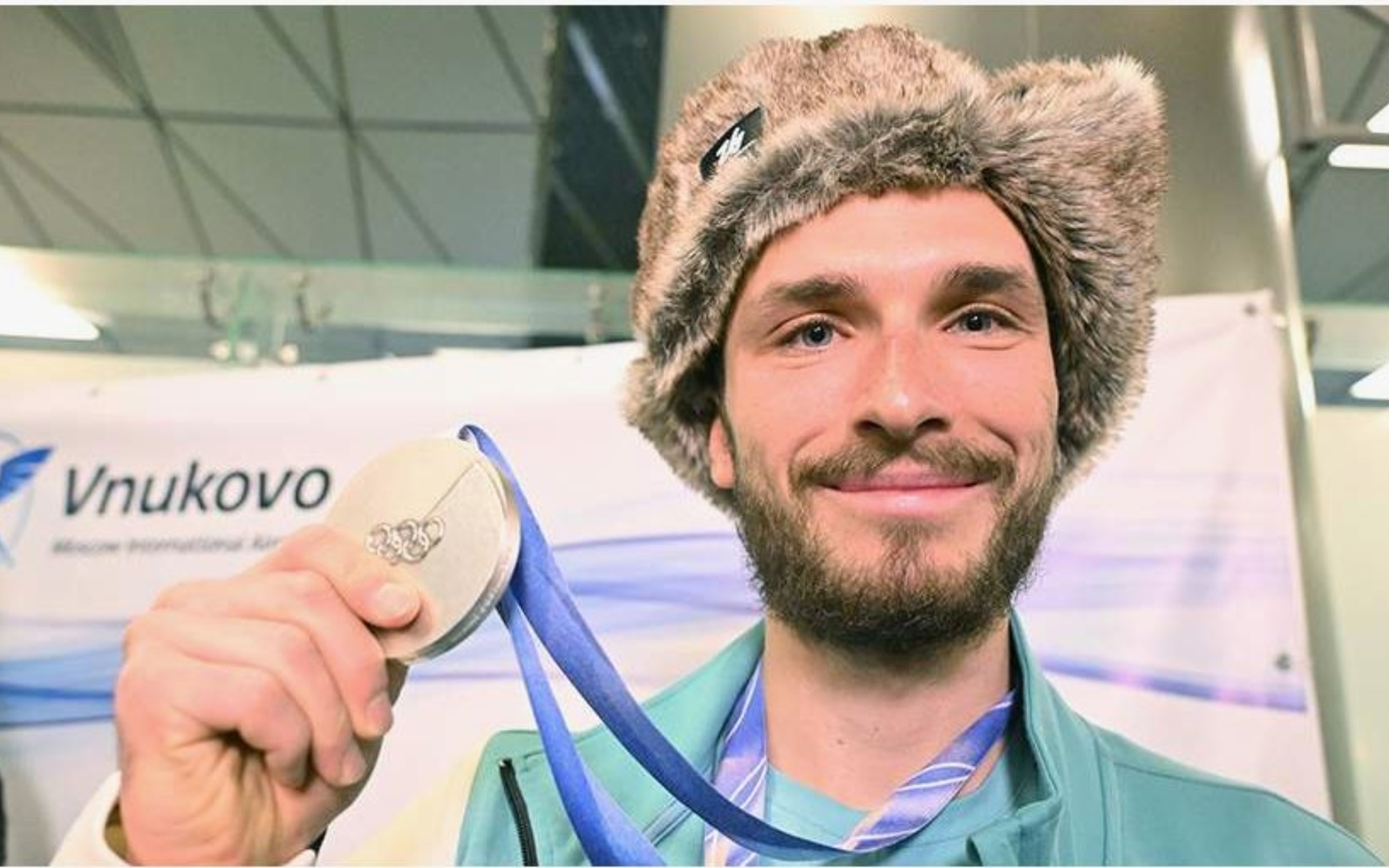 الرياضي الروسي الوحيد الحائز على ميدالية أولمبية 2026 بطلا للمرة 24 في سباق التزلج على الجبال