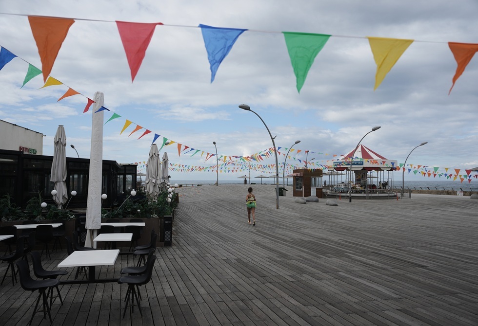 مراسلتنا: صافرات الإنذار  تدوي في جميع أنحاء إسرائيل