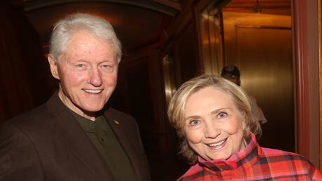 بيل وهيلاري كلينتون يوافقان الآن على الشهادة أمام الكونجرس 