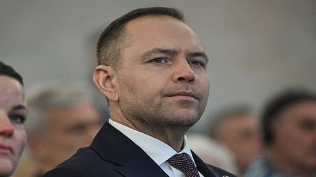 محارب بولندي يعيد ميدالية مشاركته في حرب أفغانستان احتجاجا على تصريحات ترامب