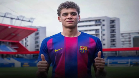 رغم انضمامه إلى برشلونة.. حسام حسن يفاجئ حمزة عبد الكريم