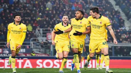 ميلان يهزم بولونيا بثلاثية ويواصل ملاحقة إنتر