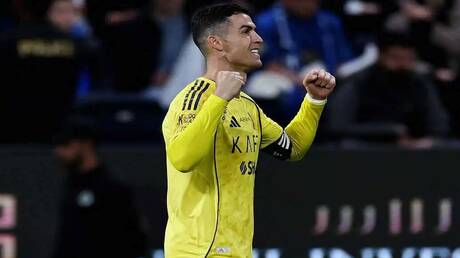 متجاوزا أزمته مع 