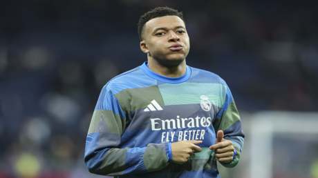 مبابي يفقد أعصابه وينفعل بشدة على زميله في ريال مدريد