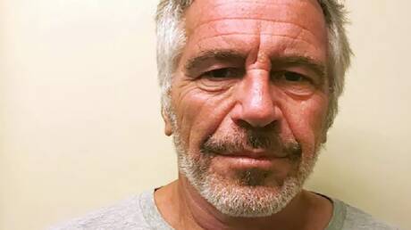 وثائق تكشف تفاخر إبستين بتناول عشاء مع مارك زوكربيرغ وإيلون ماسك