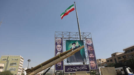 تحركات لخفض التصعيد الأمريكي ضد إيران