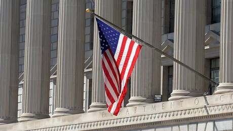 إعلام عبري: واشنطن تطلب من طهران تقديم 