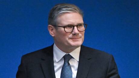 بريطانيا.. بعض نواب حزب العمال يطالبون باستقالة ستارمر على خلفية فضيحة إبستين