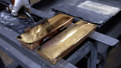 الذهب والفضة يواصلان تسجيل المكاسب