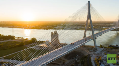 ترامب يهدد بعرقلة افتتاح جسر 