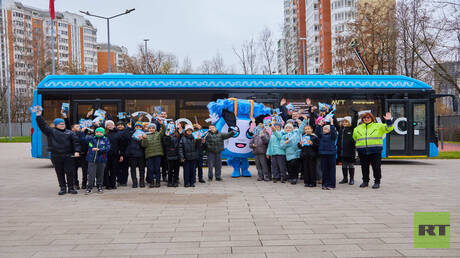 حافلة تُعلّم.. ومدرسة تتحرك: موسكو توسع 