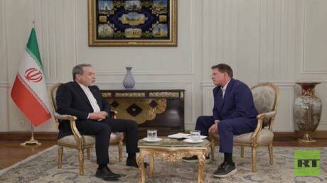 تحركات لخفض التصعيد الأمريكي ضد إيران