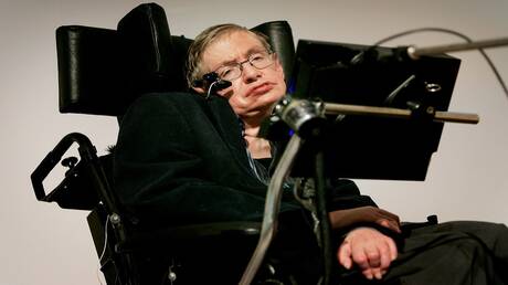  وثائق جديدة.. جيفري إبستين حقق حلم الفيزيائي ستيفن هوكينج على جزيرته 