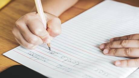 ما أهمية الكتابة المتصلة للأطفال؟