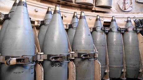 وكالة: مبادرة التشيك لتزويد القوات الأوكرانية بالقذائف تصطدم بنقص التمويل