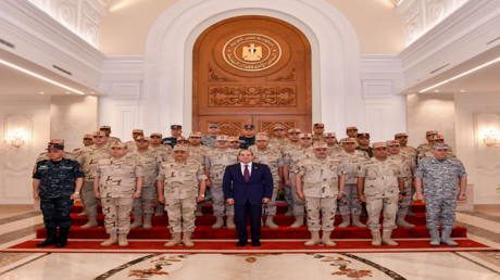 مصر.. السيسي يصدر قرارا بترقية قيادات عسكرية .. عاجل 