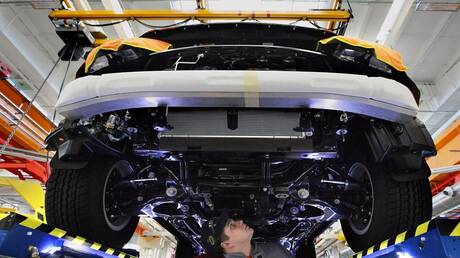 روسيا.. ستتم إعادة تشغيل مصنعين للسيارات