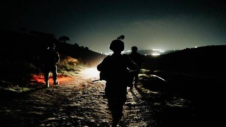 بموافقة إسرائيلية.. عناصر من "ميليشيا أبو شباب" يشاركون في عمليات التفتيش بمعبر رفح (صورة) .. عاجل 