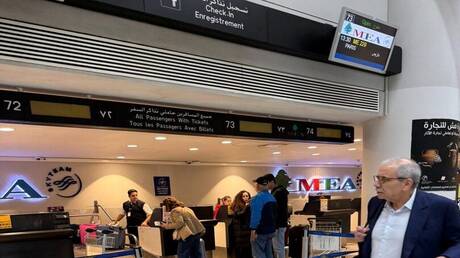 لبنان.. سلام يثير التفاعل بمغادرته المطار عبر مبنى المسافرين وليس من صالون الشرف