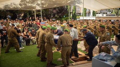 كشف تفاصيل مقتل جندي “كتكوت” في غزة ووالداه يهاجمان الحكومة الإسرائيلية: يضعونهم في مواقف غير ضرورية