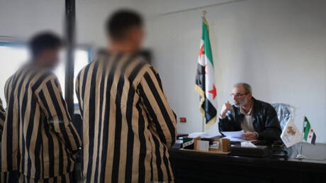 سوريا.. القبض على عصابة انتحلت صفة الأمن الداخلي وسلبت مواطنين على الحدود مع لبنان