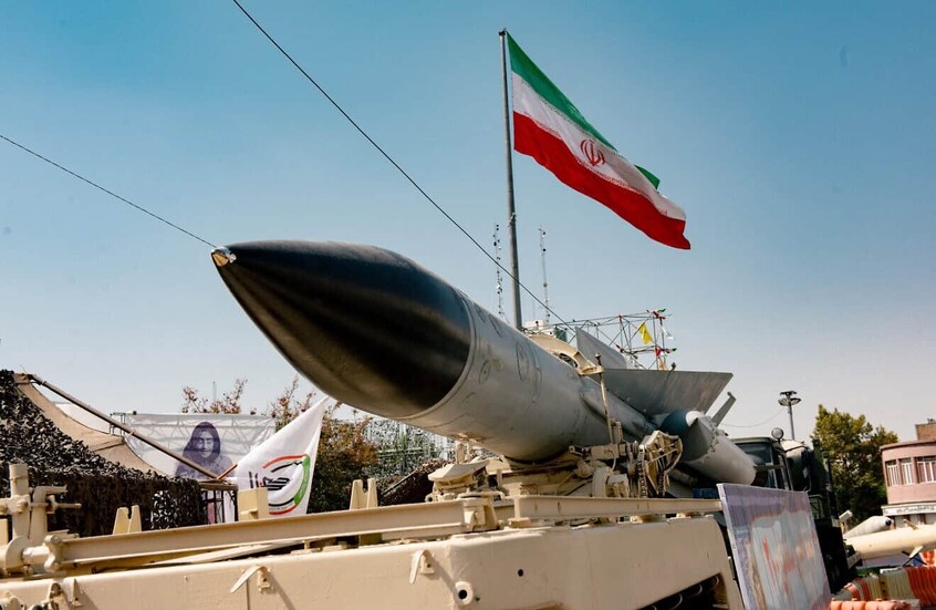 فيديو.. الحرس الثوري الإيراني يعلن استهداف سفن وقاعدة أمريكية في جبل علي بالإمارات وفي الكويت