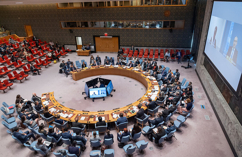 سجال حاد بين المندوبين الإيراني والأمريكي في جلسة طارئة لمجلس الأمن