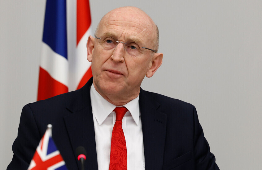 وزير الدفاع البريطاني: 300 جندي كانوا على بعد مئات الأمتار من ضربات إيران