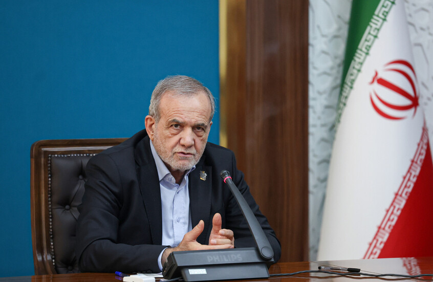 الرئيس الإيراني: مجلس القيادة المؤقت قد بدأ عمله