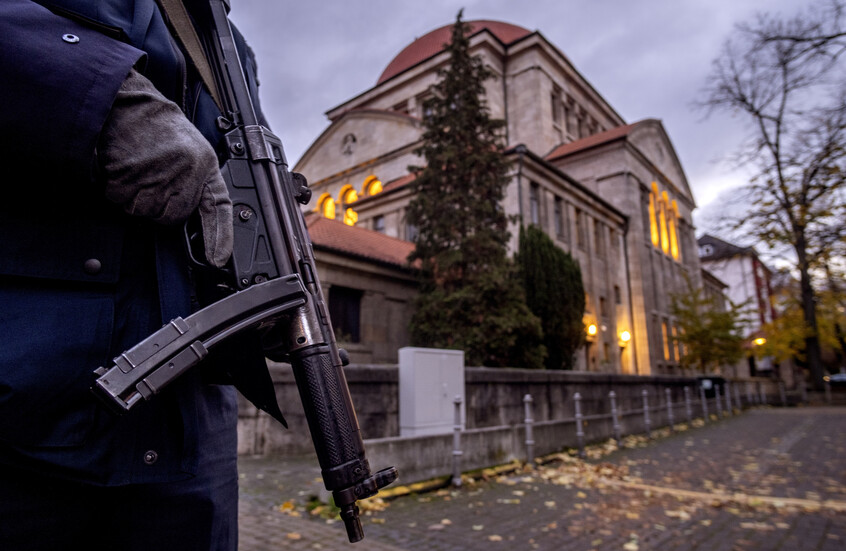 ألمانيا ترفع درجة الحذر الأمني لحماية المنشآت اليهودية عقب قصف إيران