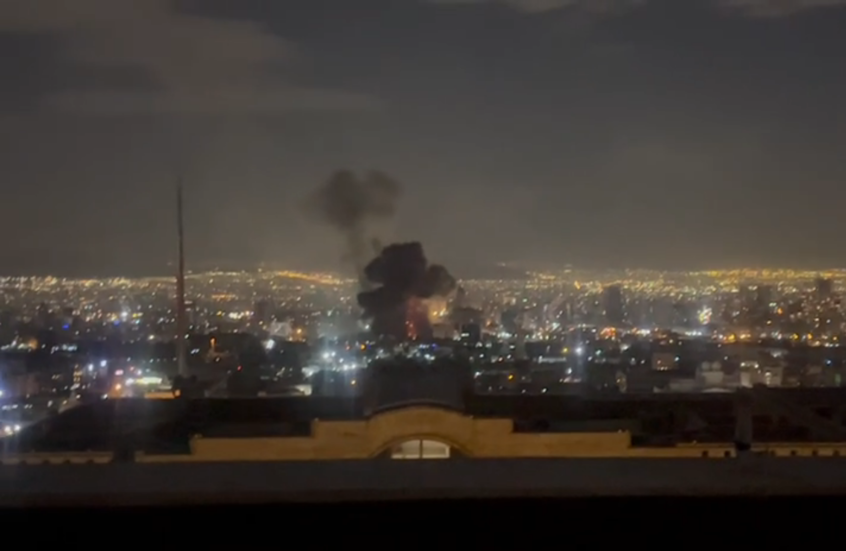 مراسل RT: انقطاع البث لكل القنوات التلفزيونية بعد الهجوم الأخير على طهران