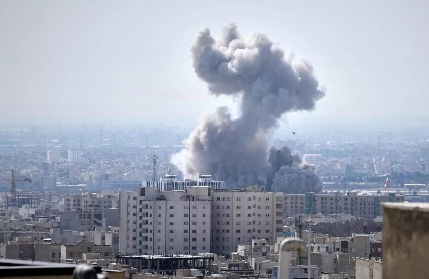 الجيش الإسرائيلي: نفذنا غارات مكثفة على عشرات الأهداف التابعة لـ "الحرس الثوري" في قلب طهران