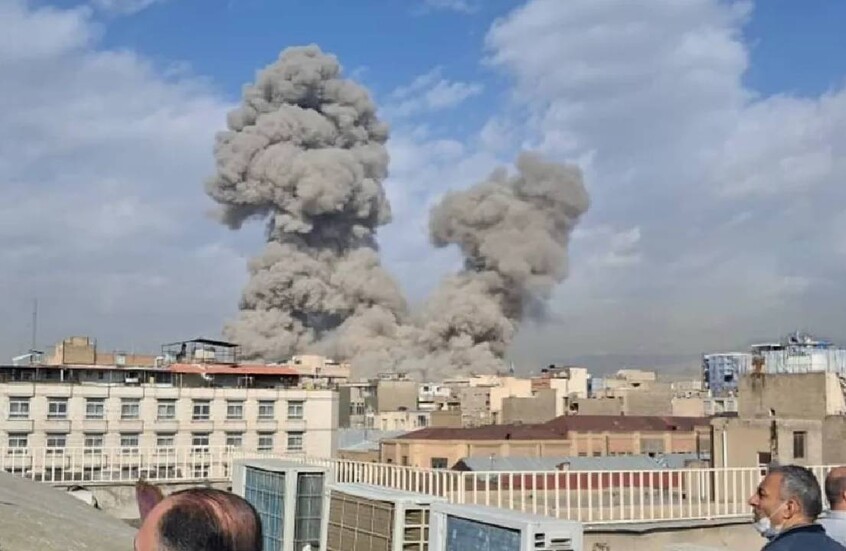 حزب الله يطلق الآن رشقات جديدة من لبنان باتجاه إسرائيل وانفجارات ضخمة تهز تل أبيب والمركز