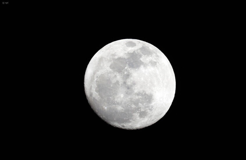 عالم روسي: القطب الشمالي للقمر قد يصبح الموقع الرئيسي للبحوث الروسية في المستقبل