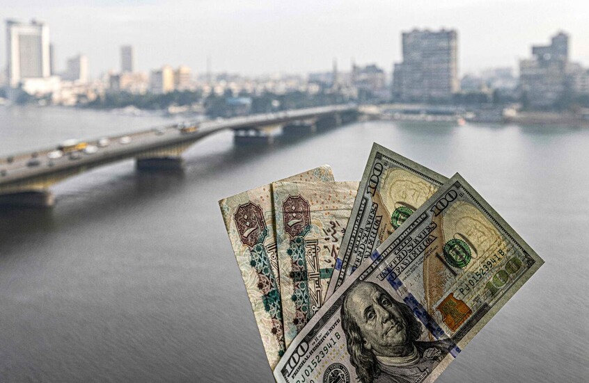 الدولار يقفز لمستوى جديد في مصر لأول مرة منذ عام