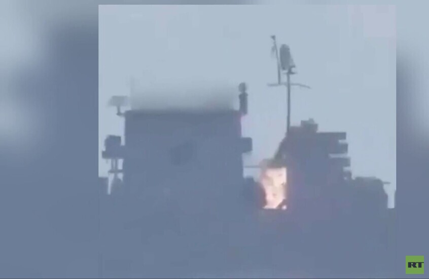 صاروخ إيراني يستهدف سفينة تابعة للبحرية الأمريكية