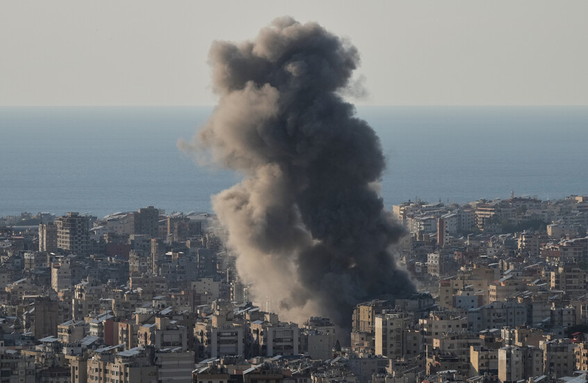 مراسلتنا: إسرائيل تشن سلسلة غارات عنيفة تستهدف الضاحية الجنوبية لبيروت (فيديو)